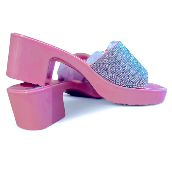 Madden Girl Pink Rhinestone Mules
NWT
Sz 7 - Picture 3 of 6